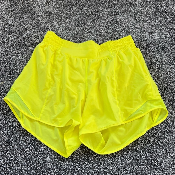 Womens Lululemon Hotty Hot Short 4” - Picture 1 of 4